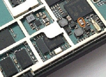 智能手機上的這個電子元件是貼片電感還是貼片電容